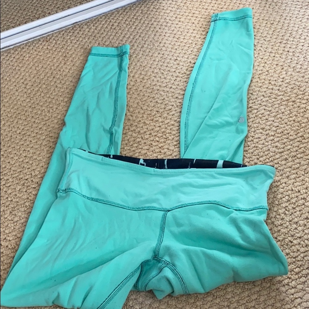 LULULEMON green and dark green leggings